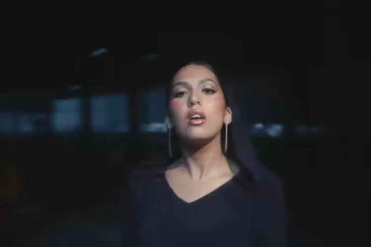 Lirik lagu Light The Sky Lagu Resmi Piala Dunia 2022 Qatar (Tangkapan layar YouTube)