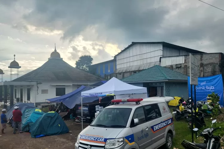 Bantu Korban Gempa Cianjur, bank bjb Dirikan 4 Posko Kemanusian dan Galang Bantuan (Foto: Humas bank bjb)