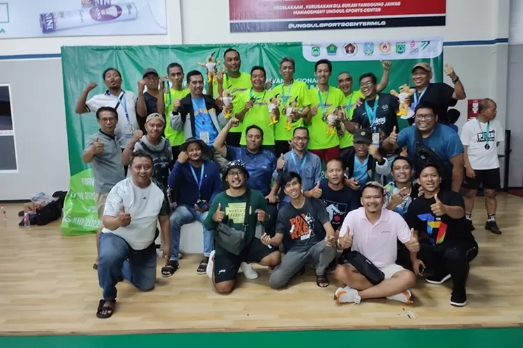 Tim bulutangkis Siwo PWI Jateng raih emas pertama untuk kontingen Jawa Tengah di Porwanas 2022.  (PWI)