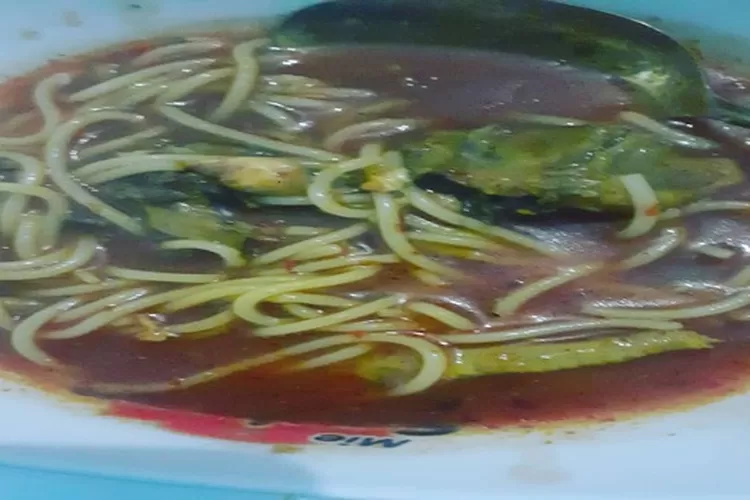 Spaghetti tulang yang sangat enak, pedas, gurih, dan segar untuk menghangatkan tubuh di musim hujan (Akun instagram @keristinoktalia)