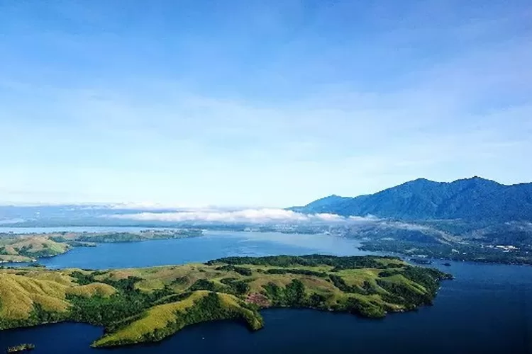 Destinasi wisata Pegunungan Cycloop di Papua (Instagram @captainbatuah)