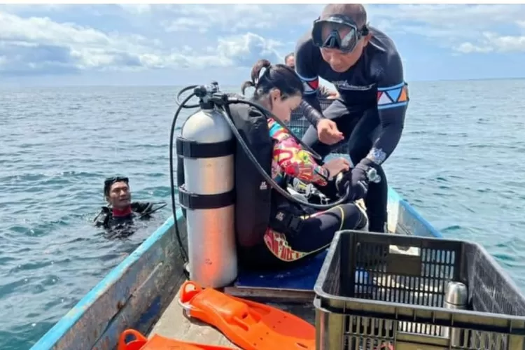 Kapolres Rote Ndao, AKBP I Nyoman Putra Sandita mendatangi tempat wisata &ldquo;Ndao Nuse&rdquo; di bilangan Desa Oeseli, Kecamatan Rote Barat Daya