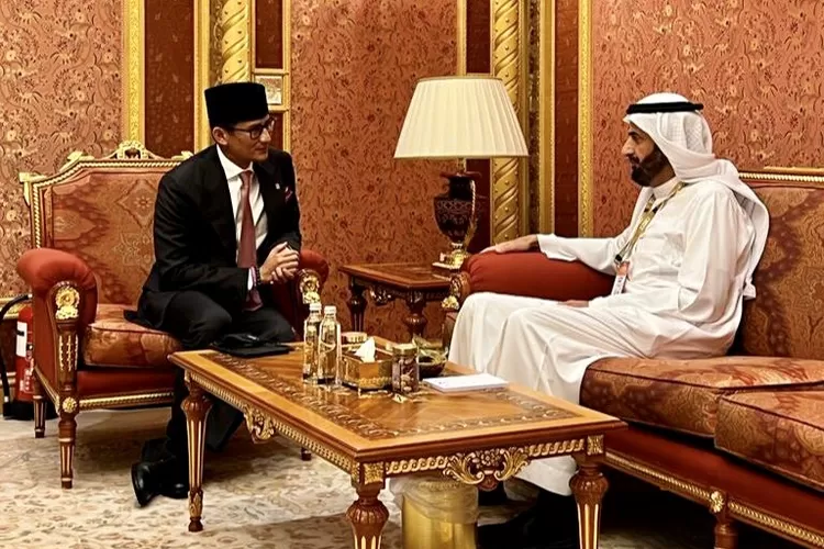 Menparekraf Sandiaga Uno dalam pertemuannya dengan Menteri Haji dan Umrah Kerajaan Arab Saudi Tawfiq Fawzan Al Rabiah - Foto: Istimewa 