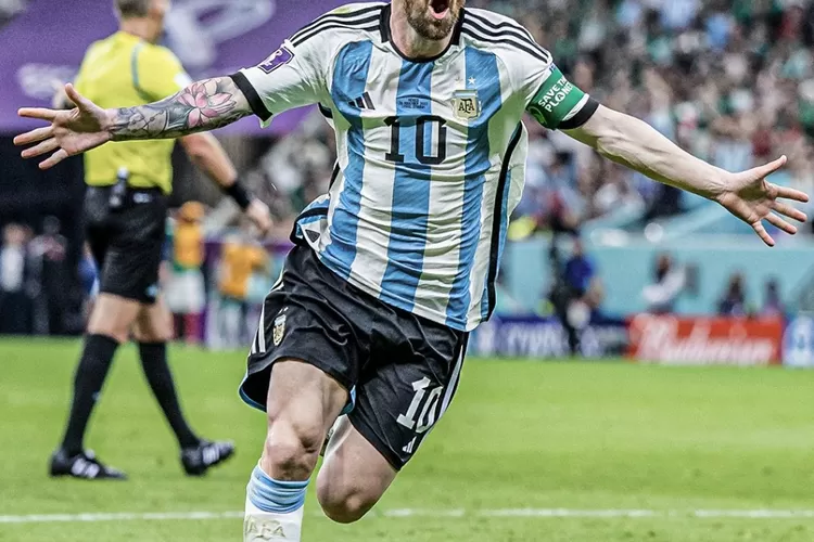 Lionel Messi di World Cup 2022 (Twitter @MunichFanpage)