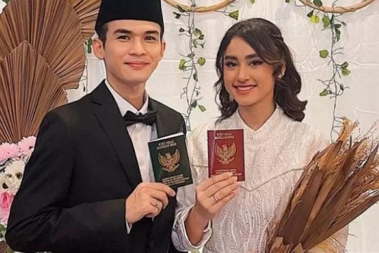 Potret pernikahan mantan tim The Ricis, Derry Fransakti dengan Afifah Riyad pada 21 Mei 2021 lalu. (Instagram/ @derryfransakti)
