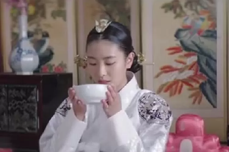 Under The Queen's Umbrella sad ending? Bagaimana nasib Chungha, istri Putra Mahkota atau pangeran Seongnam? (tvN)