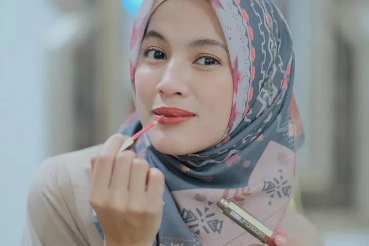 Alyssa Soebando berani tampil cantik dan menawan. (Instagram @ichasoebandono)