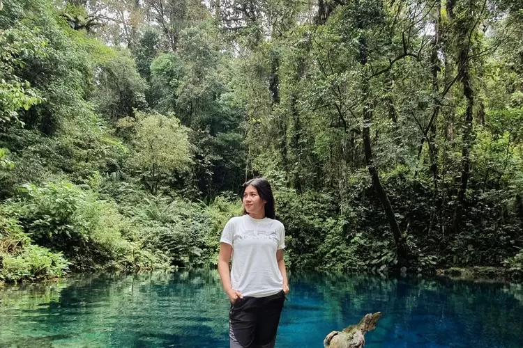 Danau Kaco, salah satu destinasi wisata danau terindah di Indonesia (Instagram @larassurya_nn)