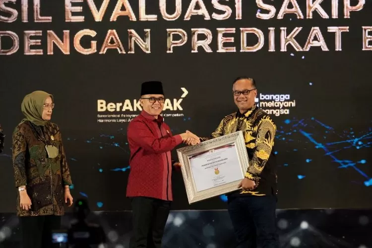 Pemkot Mageang mendapat penghargaan SAKIP predikat BB  (Dok. Pemkot Magelang)