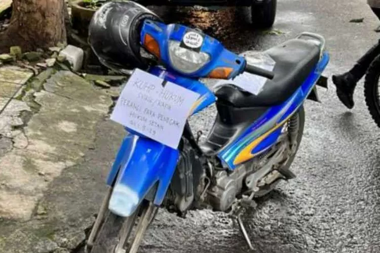 Motor yang diduga pelaku bom bunuh diri di Bandung (Istimewa)