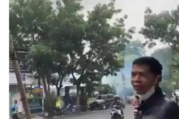 Bom Bunuh diri Polsek Astana Anyar (Instagram @kangjail)