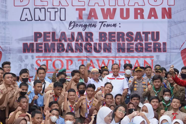 Deklarasi anti tawuran dan kekerasan pelajar di Bekasi pada Rabu (7/12/2022). (FOTO: Humas Pemkot).