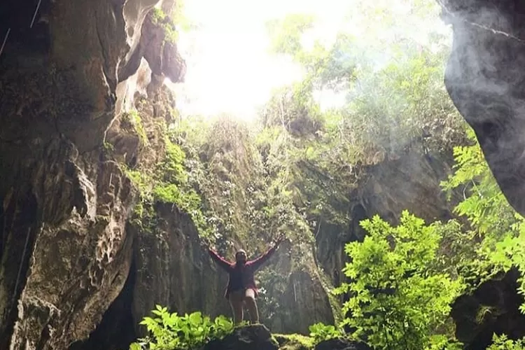 Goa Batu Napalicin, salah satu destinasi wisata di Musi Rawas Sumatera Selatan (Instagram @visit.sumsel)