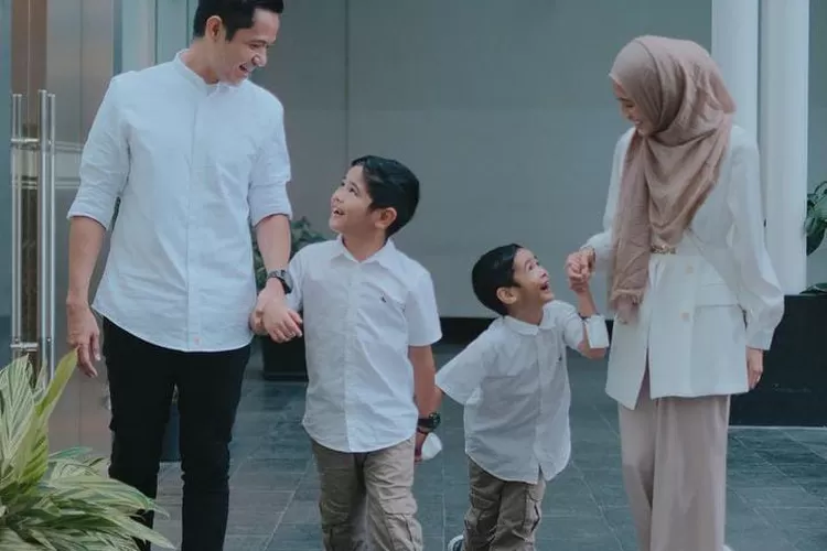 Dude Harlino dan Alyssa Soebandono