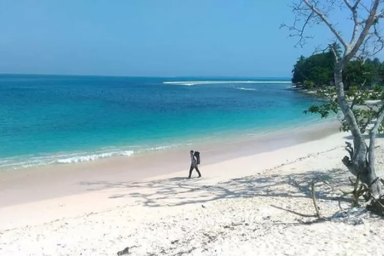 Pantai Laguna merupakan salah satu wisata alam terbaik di Bengkulu (Instagram @wonderfulbengkulu by @jejakpendiam)