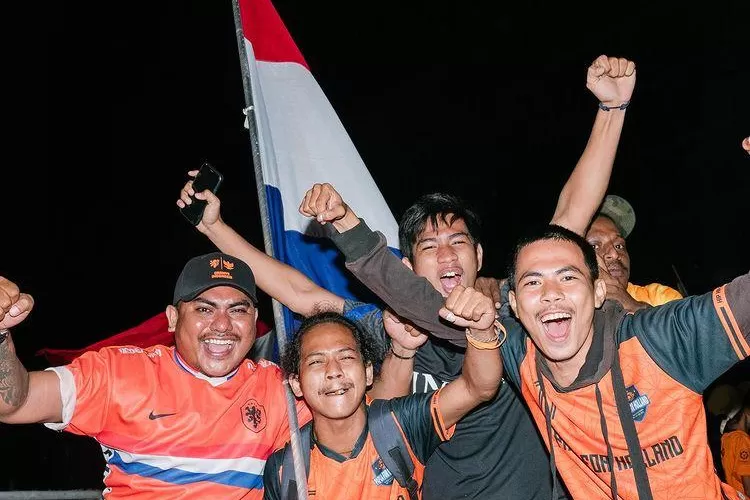Contoh dukungan dan kecintaan Masyarakat Ambon pada Timnas Belanda di Piala Dunia 2022 (Instagram @oranje_indonesia)