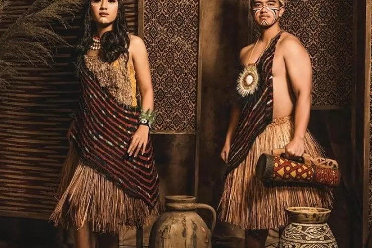 Kaesang Pangarep dan Erina Gudono Pakaian Adat Papua (Instagram @kaesangp)