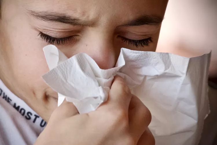 Ilustrasi anak flu batuk demam