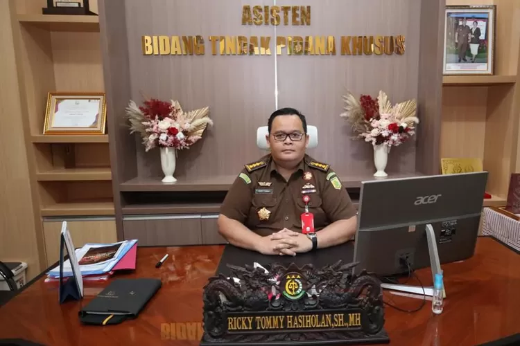 Aspidsus Kejati Banten Ricky Tommy Hasiholan SH MH