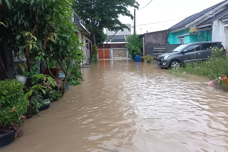 Penampakan banjir yang melanda perumahan Puri Harmoni 9 tanggal 9 Desember 2022
