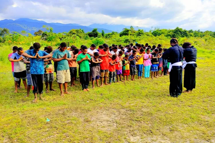 Latihan  bela diri untuk anak dan remaja di area Konflik Papua  (Tni.mil.id)