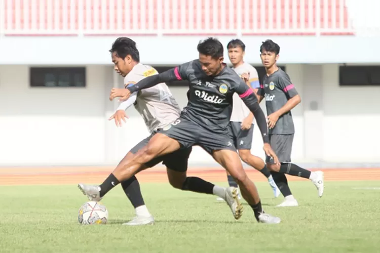 Internal game yang digelar PSIM Jogja untuk evaluasi. (psimjogja.id)