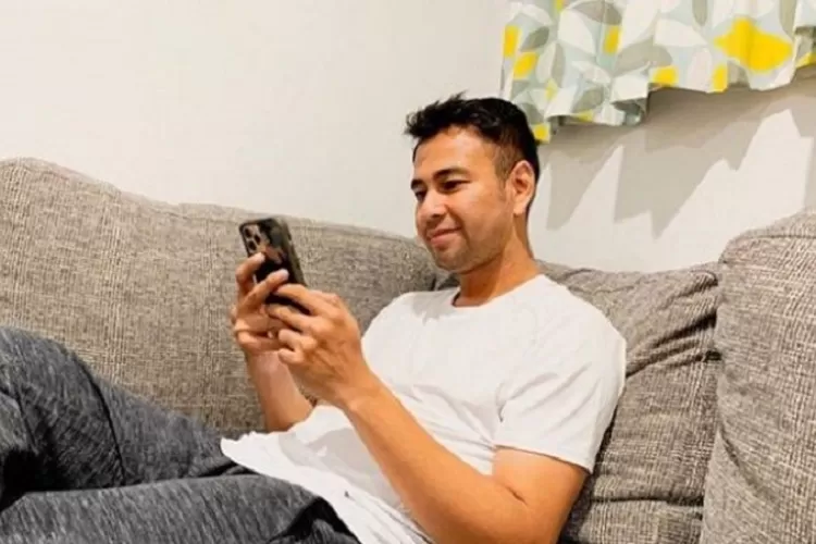 Raffi Ahmad masih kerap dicap sebagai playboy meski telah memiliki dua orang anak hasil pernikahannya dengan Nagita Slavina. (Gorajuara/ dok: Twitter/ @intipseleb&nbsp;)