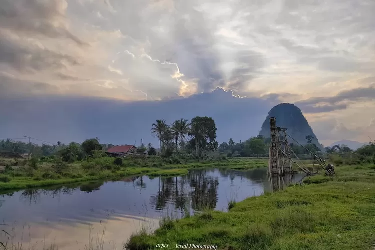 Nagari Mungo, destinasi wisata terbaik di Sumatera Barat (Instagram @arpes_tukangservicedrone)