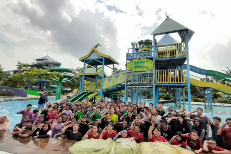 Bermain di tempat wisata mewah kebanggaan Pekanbaru, Riau Fantasi (Akun Instagram @labersa_riaufantasi)