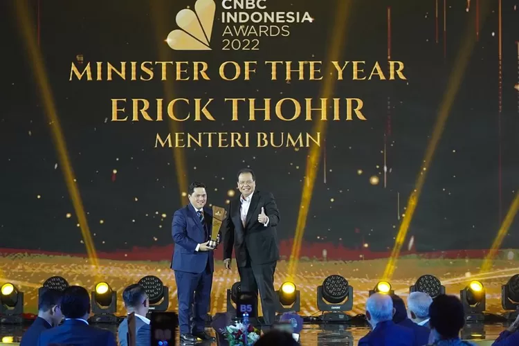 Menteri BUMN Erick Thohir menerima penghargaan sebagai Minister of the Year 2022 (Ist)