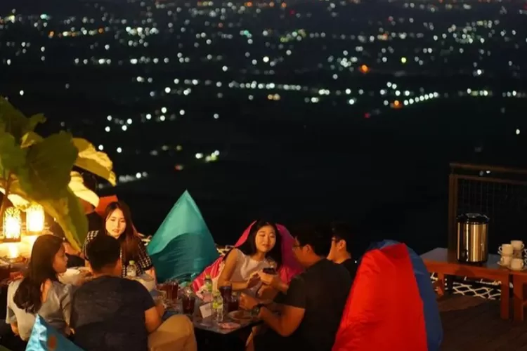 Deretan rekomendasi liburan akhir tahun di Jogja yang paling viral salah satunya wisata Obelix Hills  (Instagram @obelixhills)