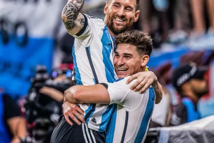 Messi dan Julian Alvarez (twitter)