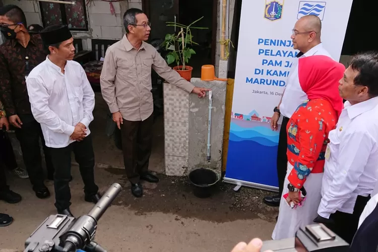 Pj Gubernur DKI Jakarta Heru Budi Hartono meresmikan Reservoir Komunal yang menjadi solusi warga Marunda Kepu dari kekurangan air bersih, Jumat (16/12/2022)