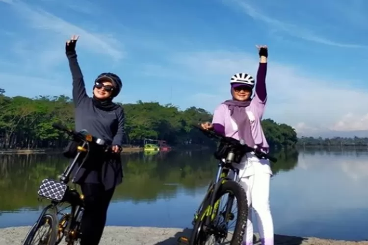Wana Griya, destinasi wisata danau buatan di Parung Bogor (Instagram @momy_adhin)