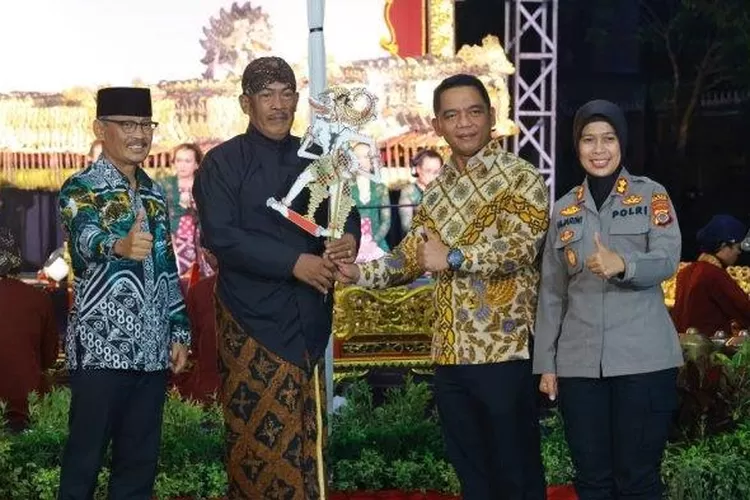 Kapolda DIY Irjen Suwondo Nainggolan menghadiri pagelaran Wayang Kulit di Kulon Progo  (istimewa )
