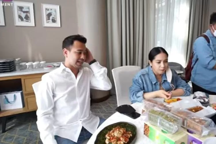 Raffi Ahmad bilang ke Nagita Slavina istrinya untuk membeli private jet