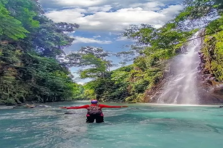 Healing menikmati tempat wisata alam Pemandian Lau Sigembur,Deli Serdang, Sumatera Utara (instagram @ travellingsumut)