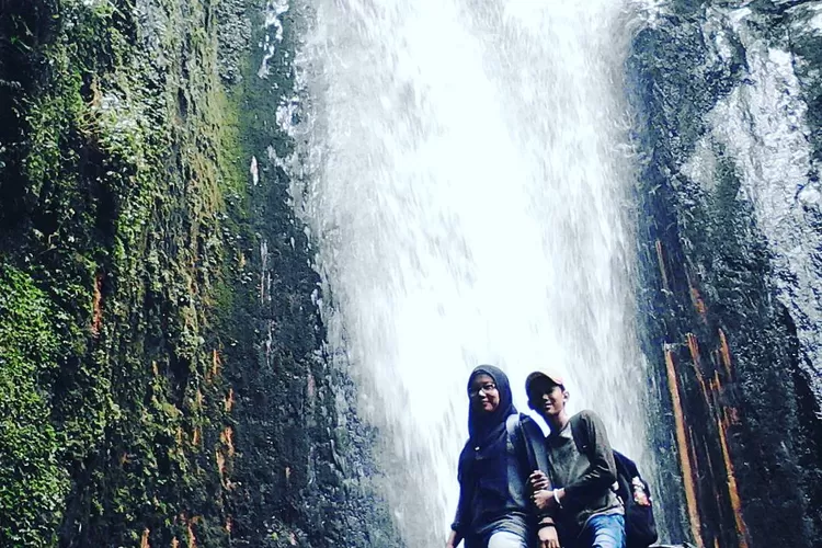 Air Terjun Dua Warna Sibolangit, wisata alam yang patut dieksplor di Deli Serdang, Sumatera Utara (Akun Instagram @nobieta76)