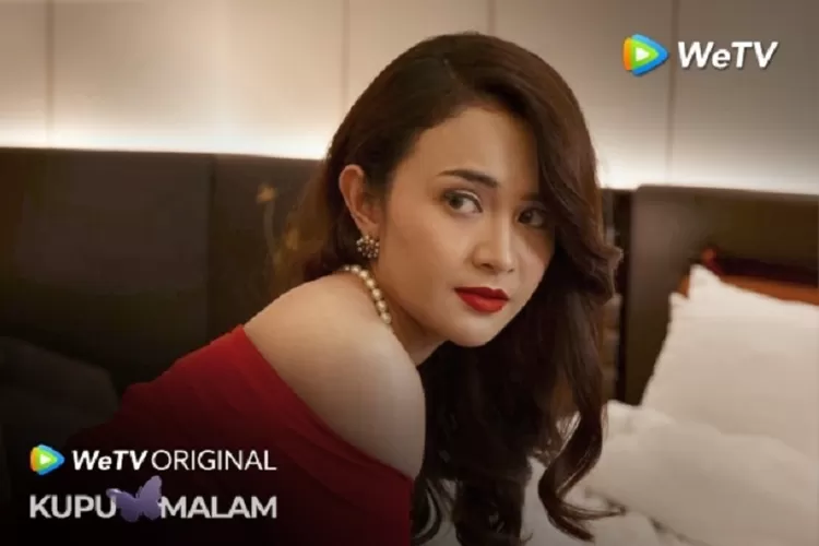 Michelle Ziudith sebagai Laura/Flo dalam series Kupu Kupu Malam. Ini daftar pemain dan jadwal tayangnya. (Tangkapan Layar WeTV )