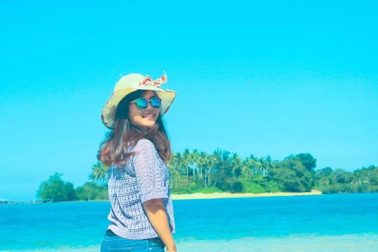 Destinasi wisata bahari Pantai Elyora dan Pantai Marina di Batam (Instagram @vicasagala)