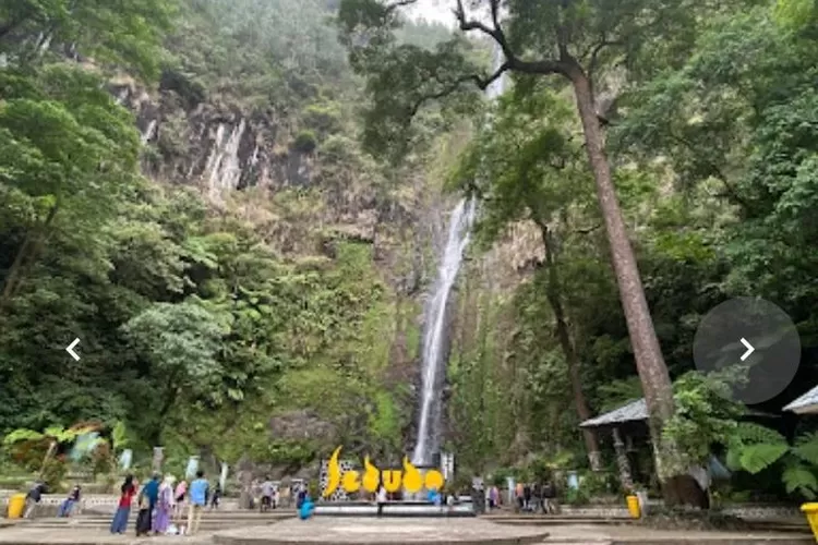 Asyiknya liburan di Air Terjun Sedudo, destinasi wisata menarik di Nganjuk, Jawa Timur (Akun Instagram @wisata_sedudo_nganju)