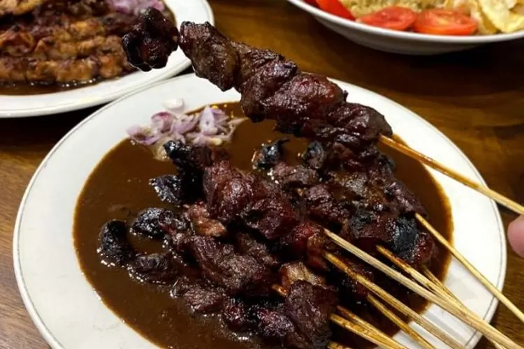 Bikin Ketagihan Rekomendasi Warung Sate Paling Legendaris Dan Enak Di