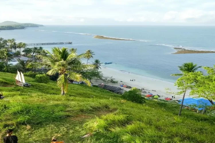 Destinasi wisata Pantai Teluk Tamiang di Kotabaru Kalimantan Selatan (Instagram @sar.haryadi)