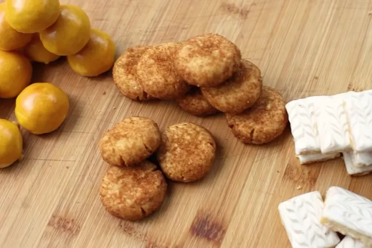 Satu Adonan Jadi Tiga Resep Kue Kering: Kue Nastar, Palm Sugar Cheese Cookies, dan Cheese Button Cookies (YouTube Devina Hermawan)