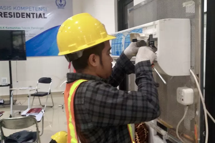 Diklat Servie AC sesi pertama - Foto: Istimewa/Haris (IK)