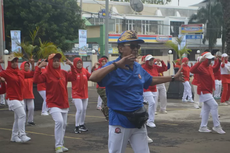 Gebyar Senam Sehat Ala Rumah Sakit Islam Aysha bersama Ketua Senam Tera Kab Bogor (Gebyar Senam Sehat Ala Rumah Sakit Islam Aysha bersama Ketua Senam Tera Kab Bogor)