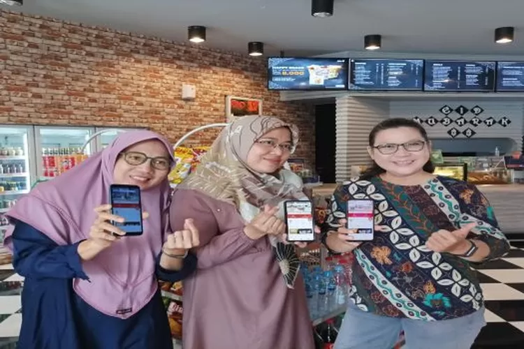 Para Ibu Mulai Berani Buka Bisnis Toko Virtual (Elizabeth Widowati)