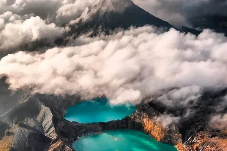 Destinasi wisata danau terunik dan tercantik di Indonesia (Instagram @anak_ende_milenial)