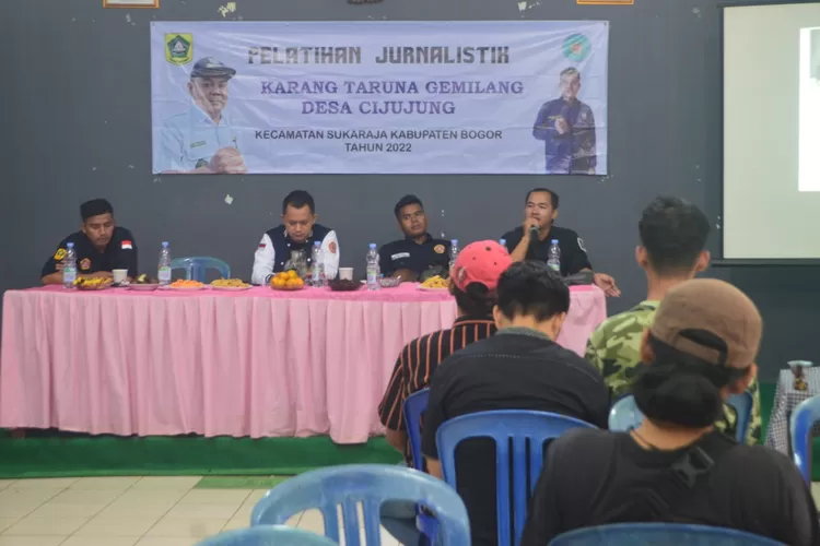 Pelatihan Jurnalistik (Karang Taruna Desa Cijujung)