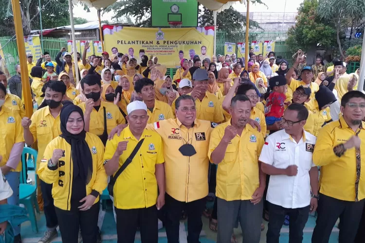 DPD II Partai Golkar Jakarta Utara melanyik 200 Korwe dan Korte untuk memenangkan Pemilu 2024. Korwe  Cilincing danMarunda yang dilantik, Minggu (25%12/2022).